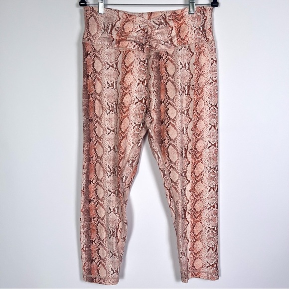 Victoria’s Secret Love Cloud Rouched Leggings Pink Cream Snake Size XL - Picture 3 of 6